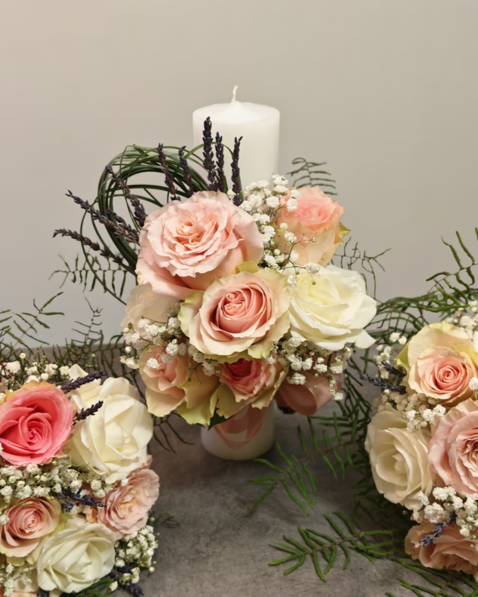 Lumânare cununie cu trandafiri roz - aranjament e-flower